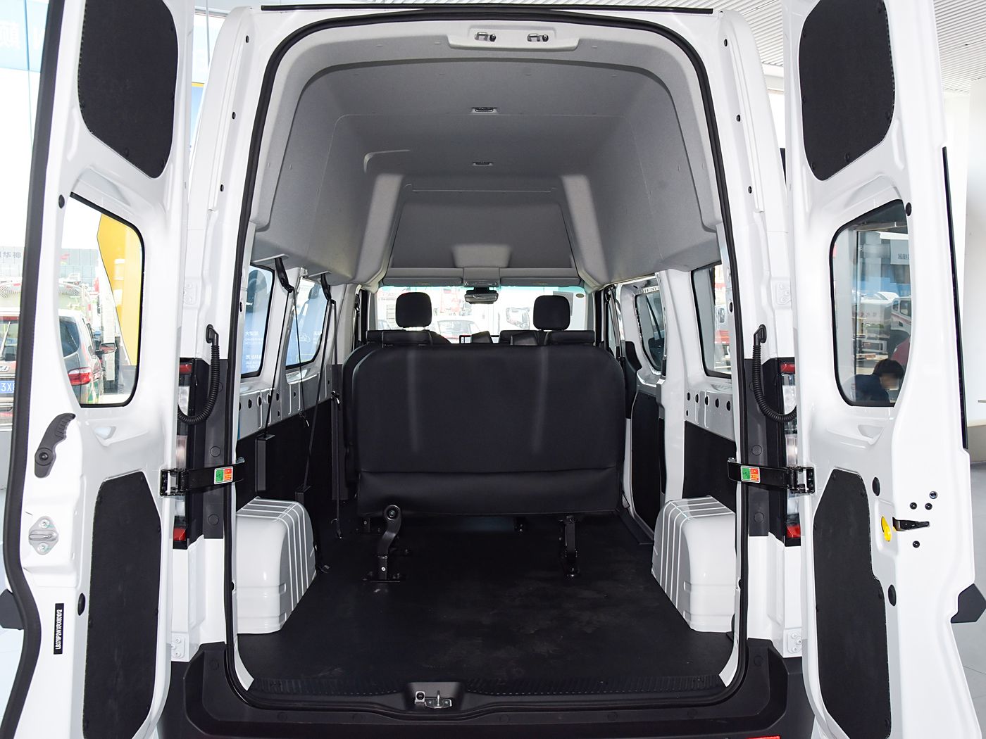 Geely Farizon-Super VAN