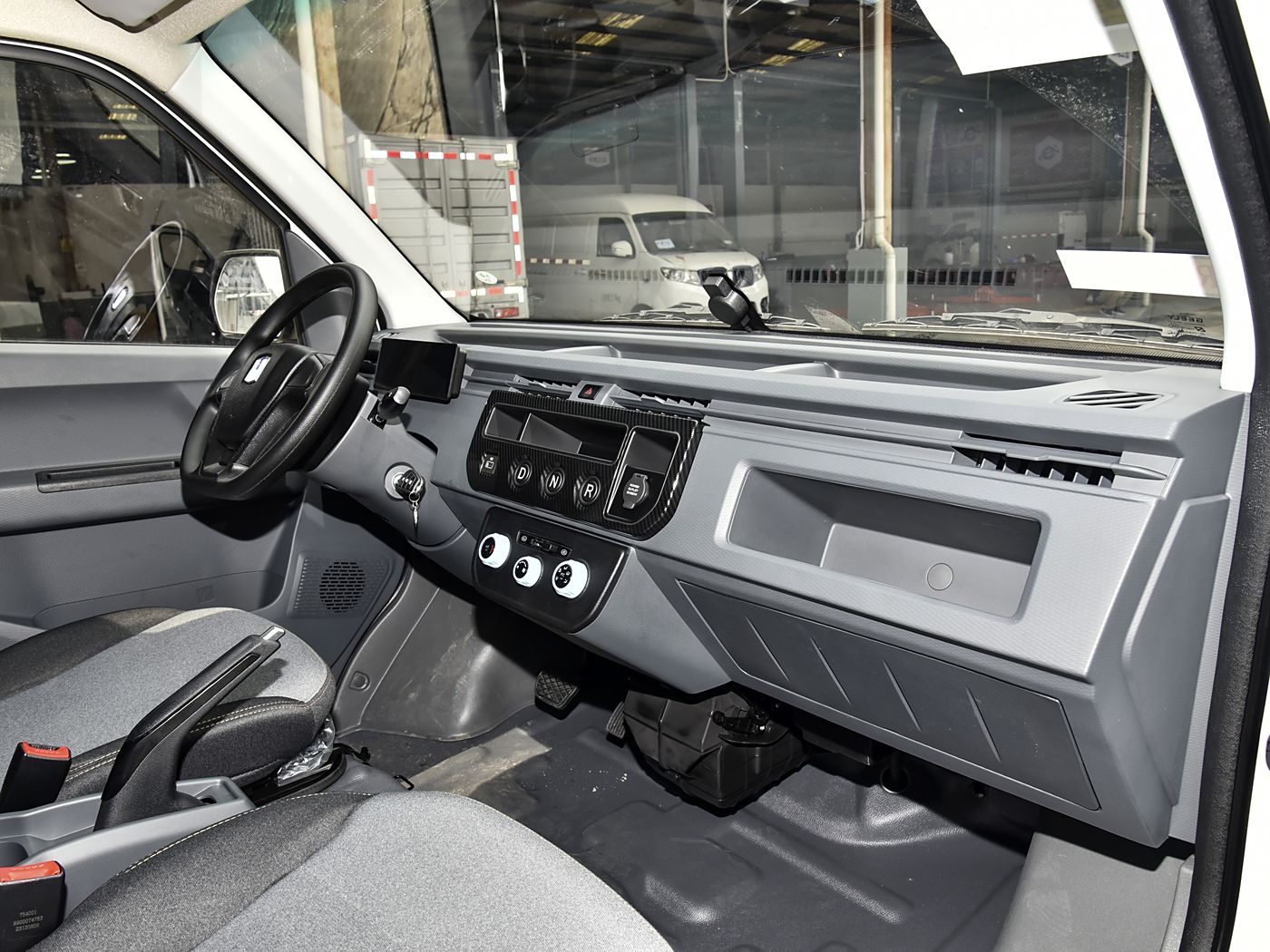 Geely Farizon-F6E