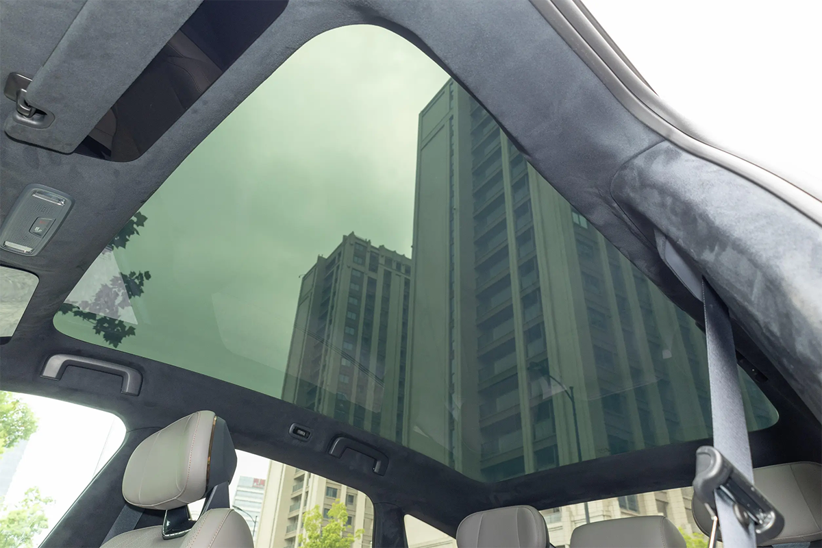 2025 Lynk & co Z10 Electric Sedan