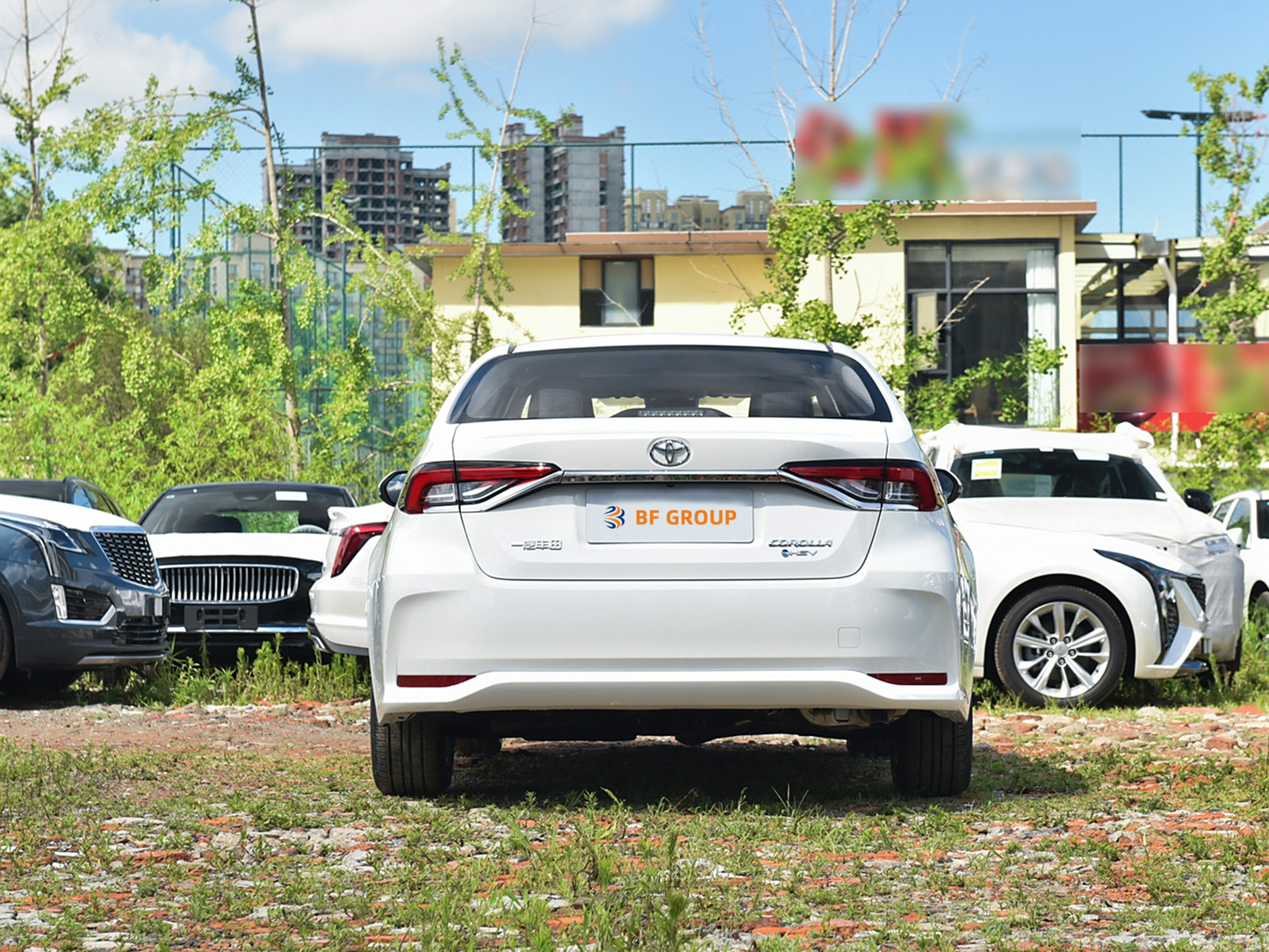 تويوتا كورولا 2024 هجينة ذكية 1.8 لتر E-CVT إصدار النخبة