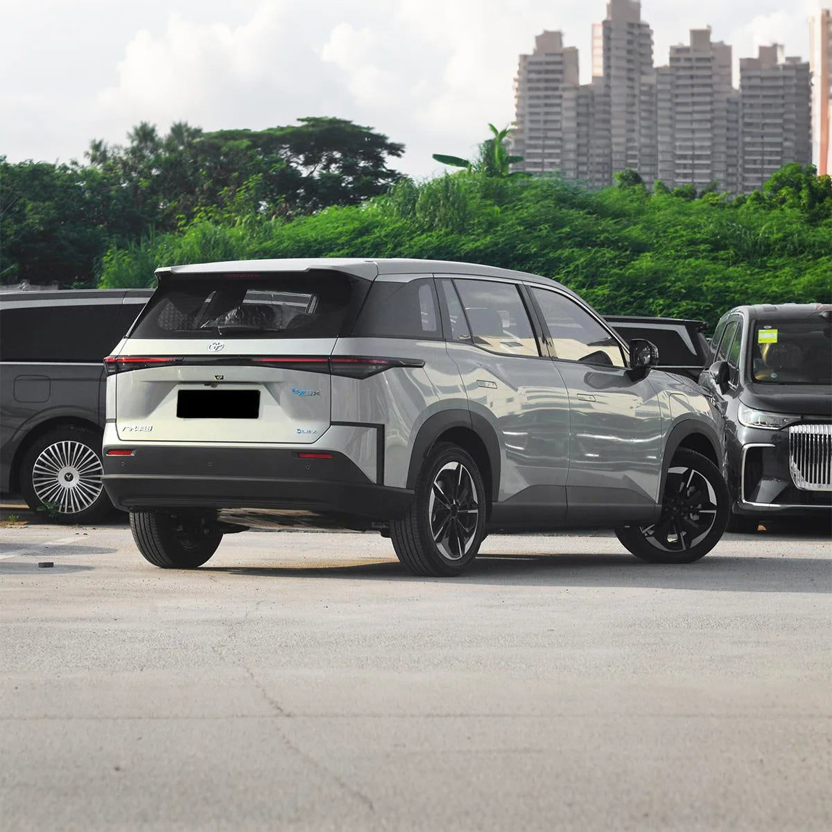 Services d'exportation de SUV compacts GAC Toyota BZ3X