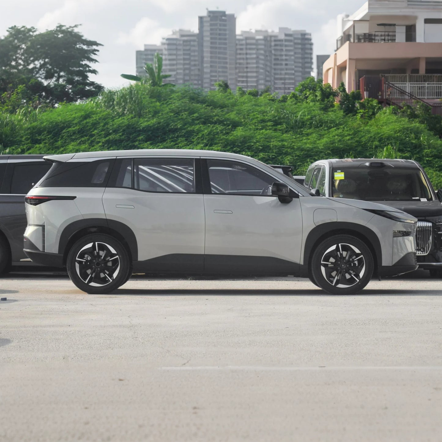 Services d'exportation de SUV compacts GAC Toyota BZ3X