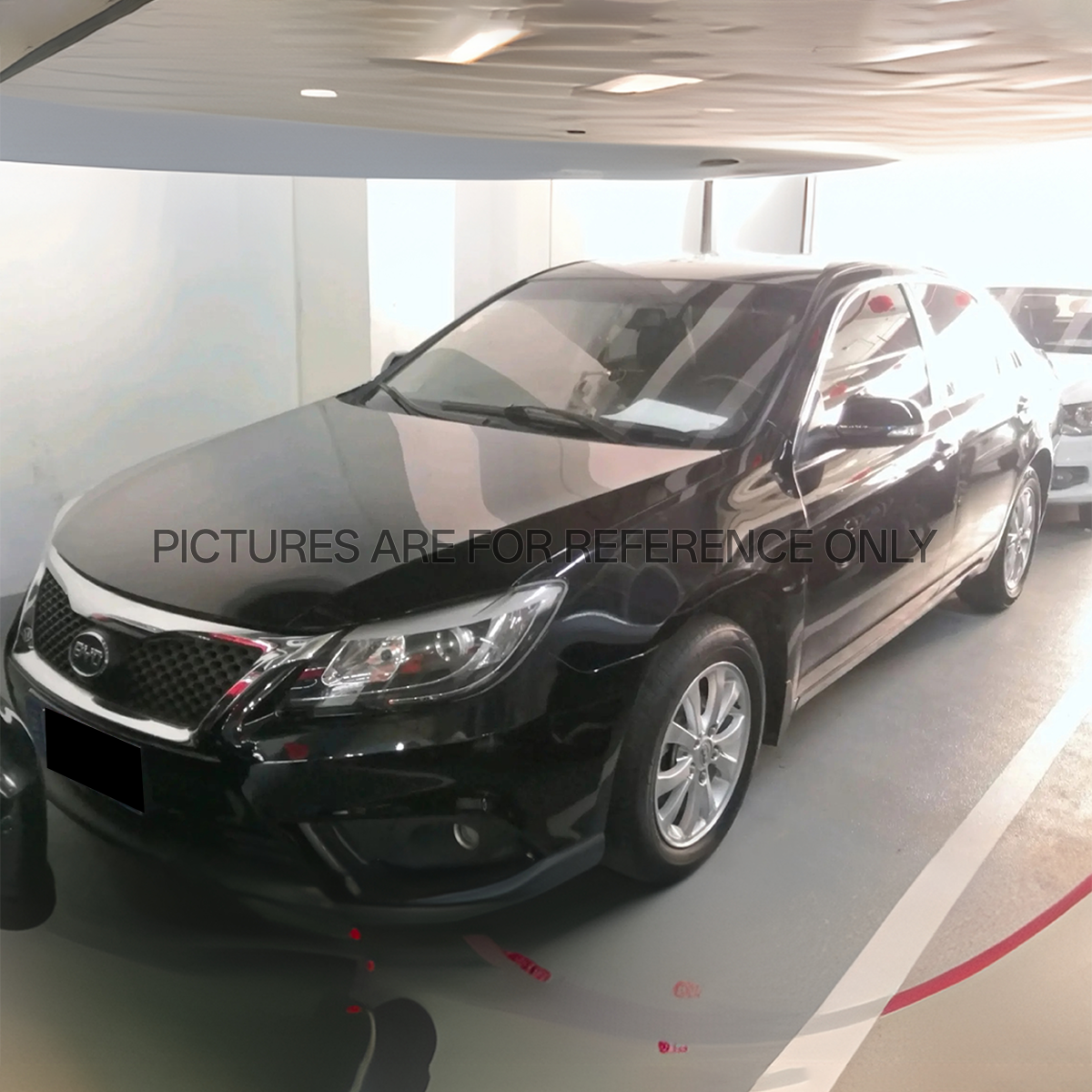 BYD G6 gasoline car, black,Registration date: June 1, 2013
