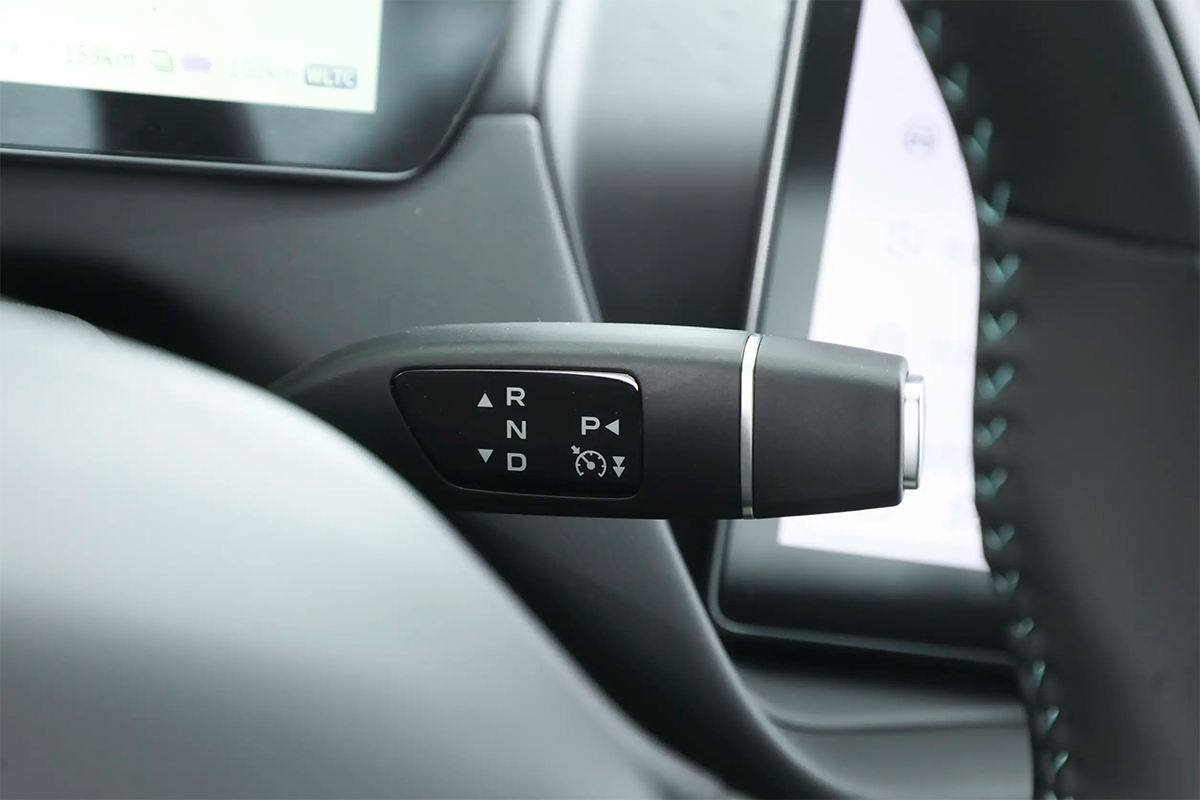 2025 Deepal SL03 Hybrid Sedan