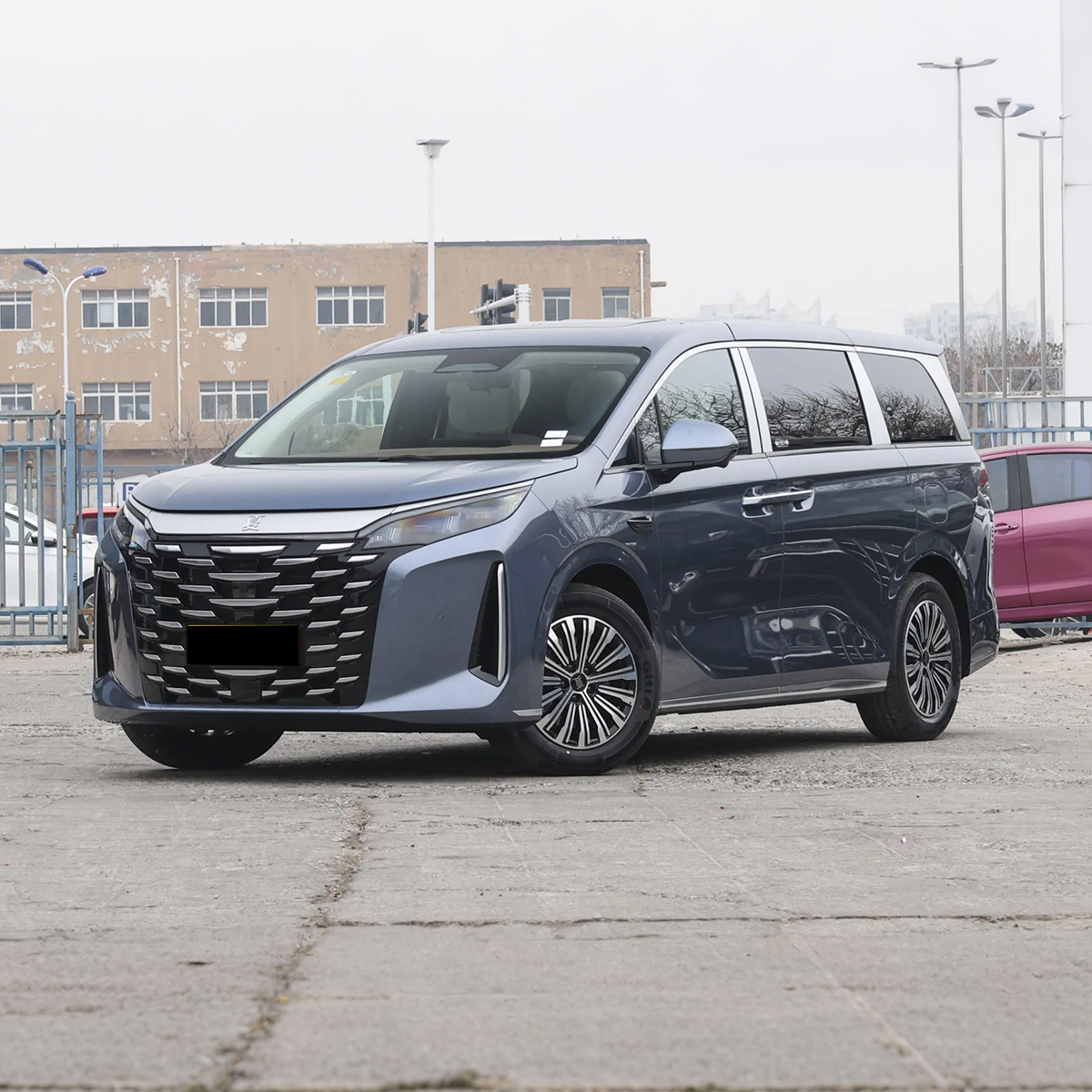 2025 BYD Xia DM-i 100KM