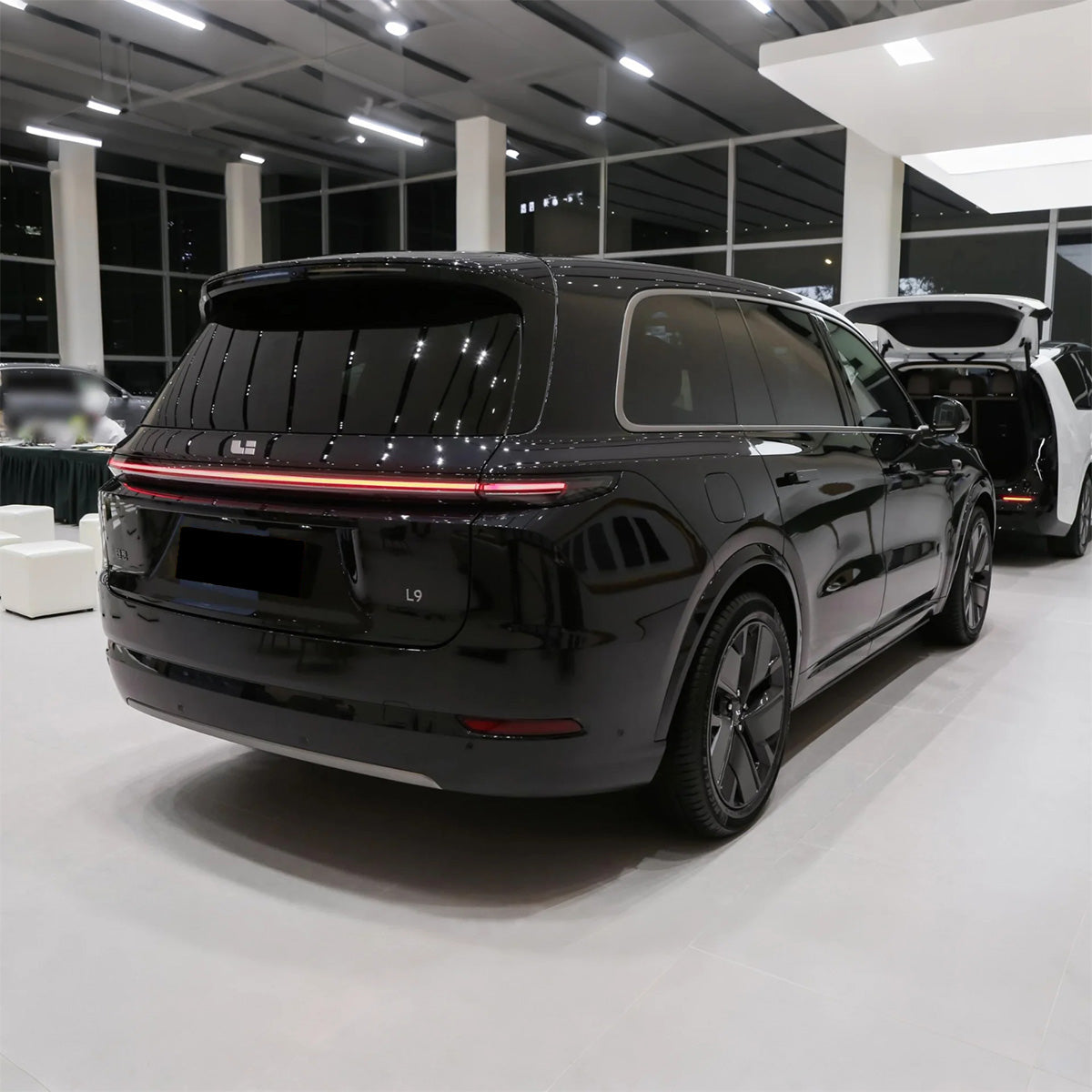 VUS hybride Li Auto L9 2025 — BFHC Auto Export