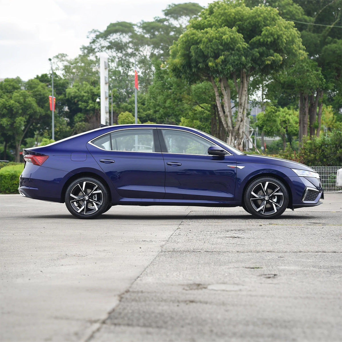 2025 VW Skoda Octavia Gasoline Sedan