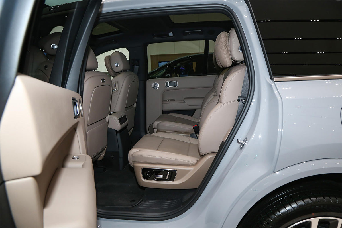 2025 Li Auto L9 Hybrid SUV