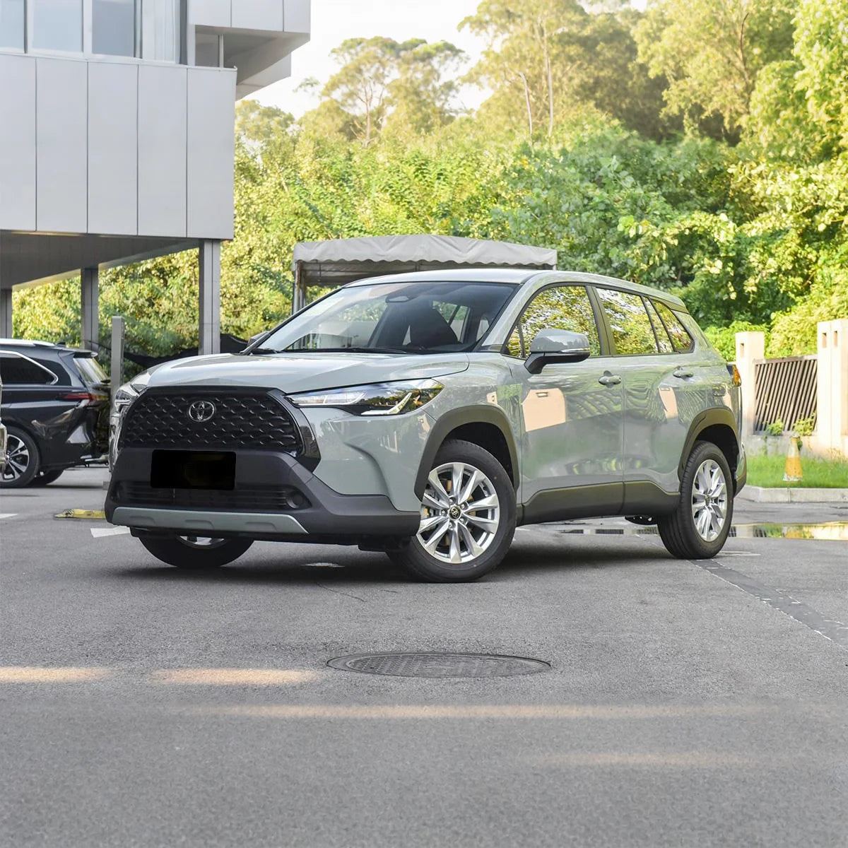 تويوتا كورولا كروس SUV موديل 2025 - شركة BFHC لتصدير السيارات