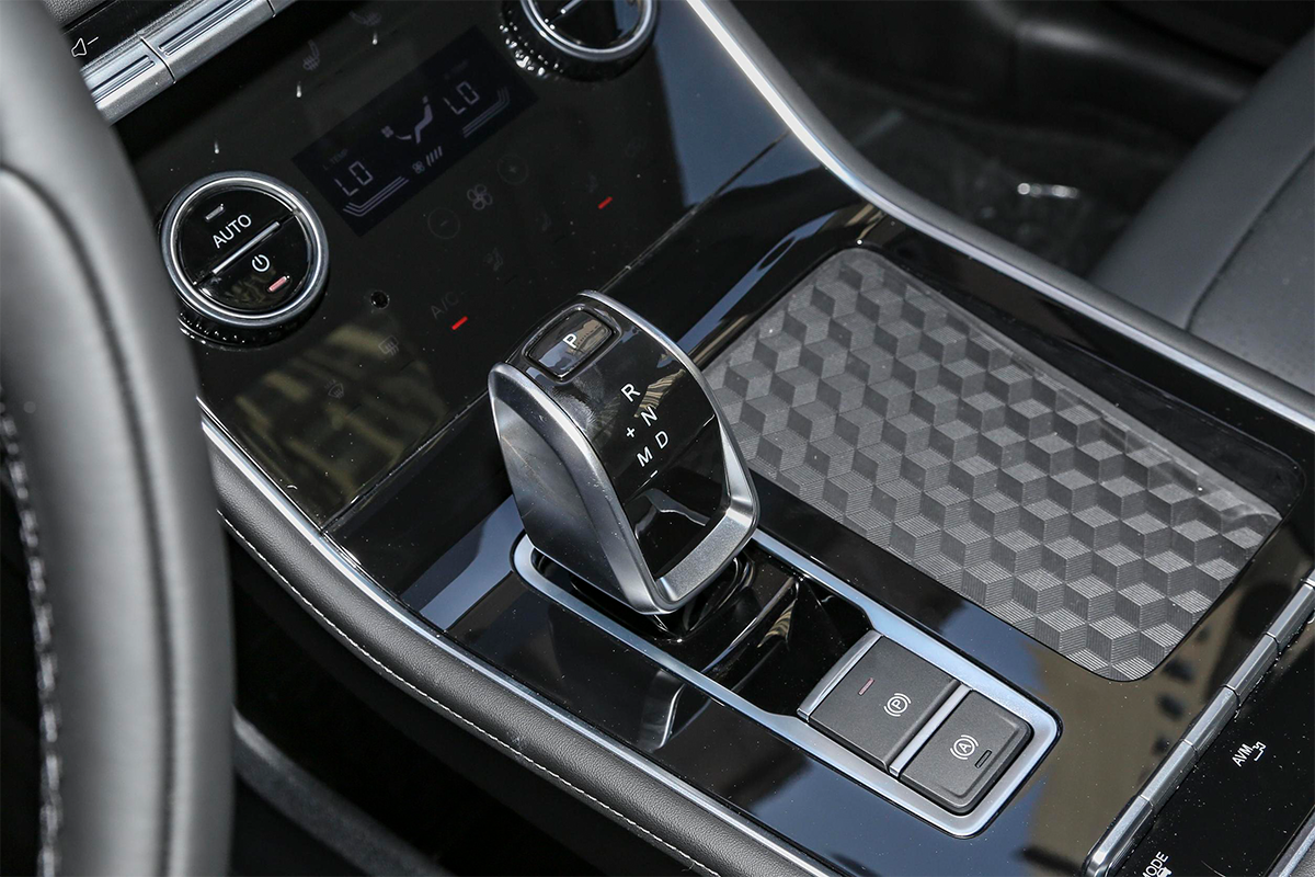 2025 Tiggo 8 Gasoline SUV— BFHC Auto Export