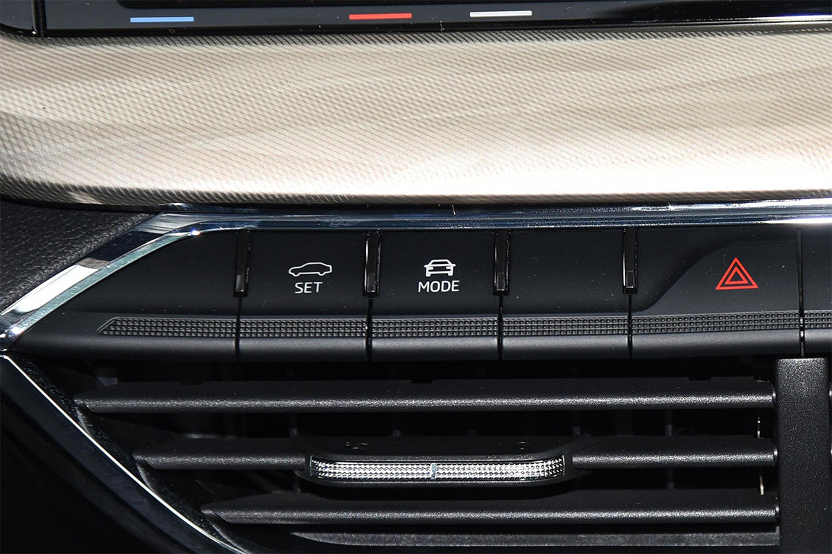 2025 VW Skoda Octavia Gasoline Sedan