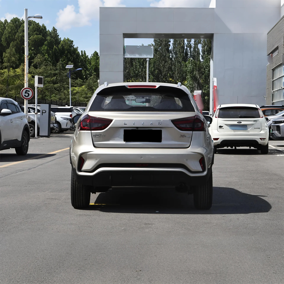 Services d'exportation pour petits SUV Geely X3 Pro