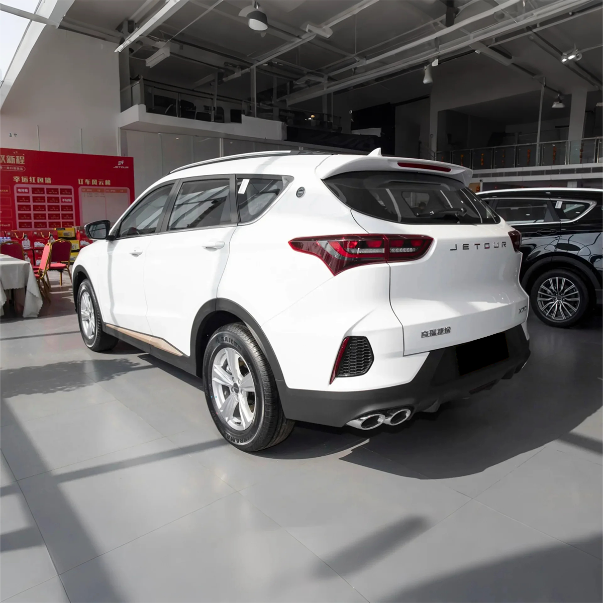 Services d'exportation du SUV moyen Jetour X70