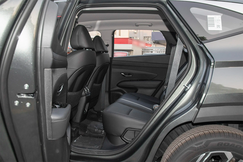 هيونداي توسان 2025، سيارة رياضية متعددة الاستخدامات تعمل بالبنزين - شركة بي إف إتش سي لتصدير السيارات