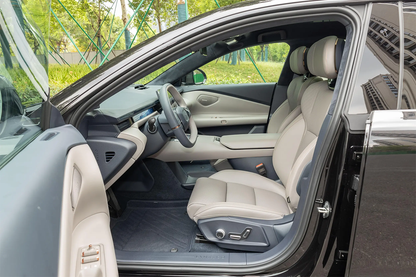 2025 Lynk & co Z10 Electric Sedan