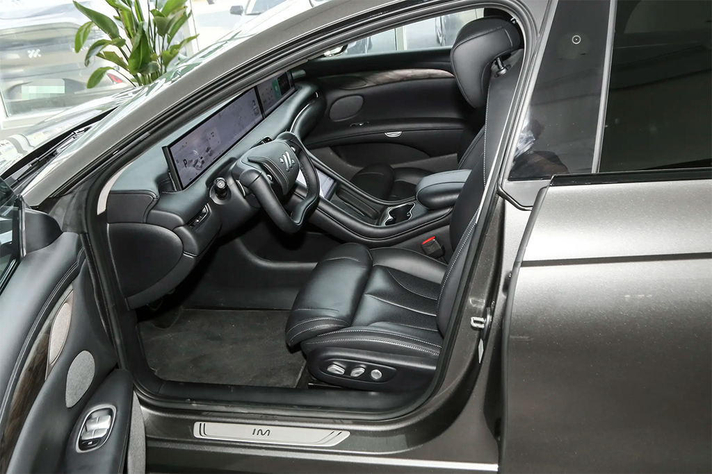 2024 IM L7 Electric Sedan— BFHC Auto Export