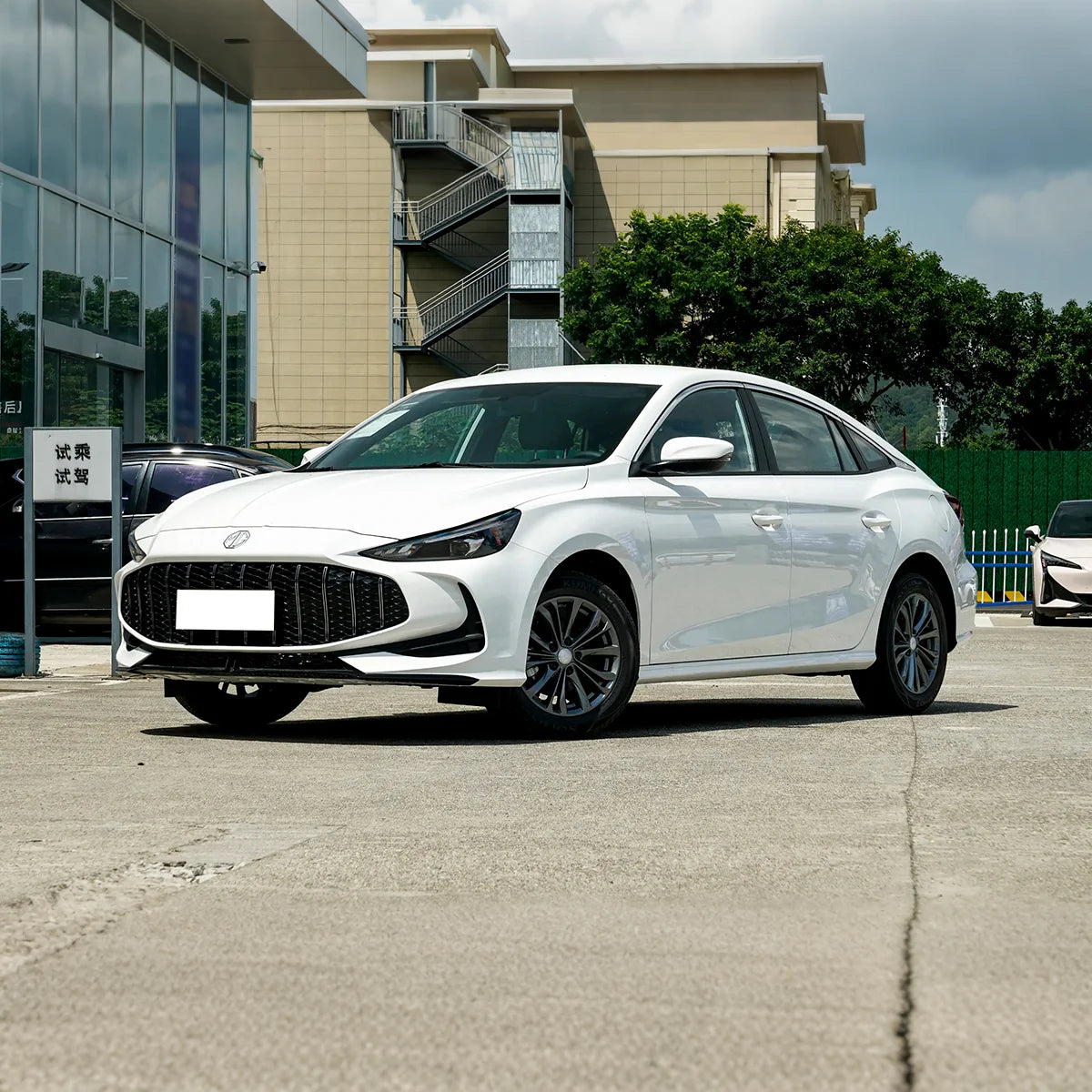 2023 MG5 Sedan — BFHC Auto Export