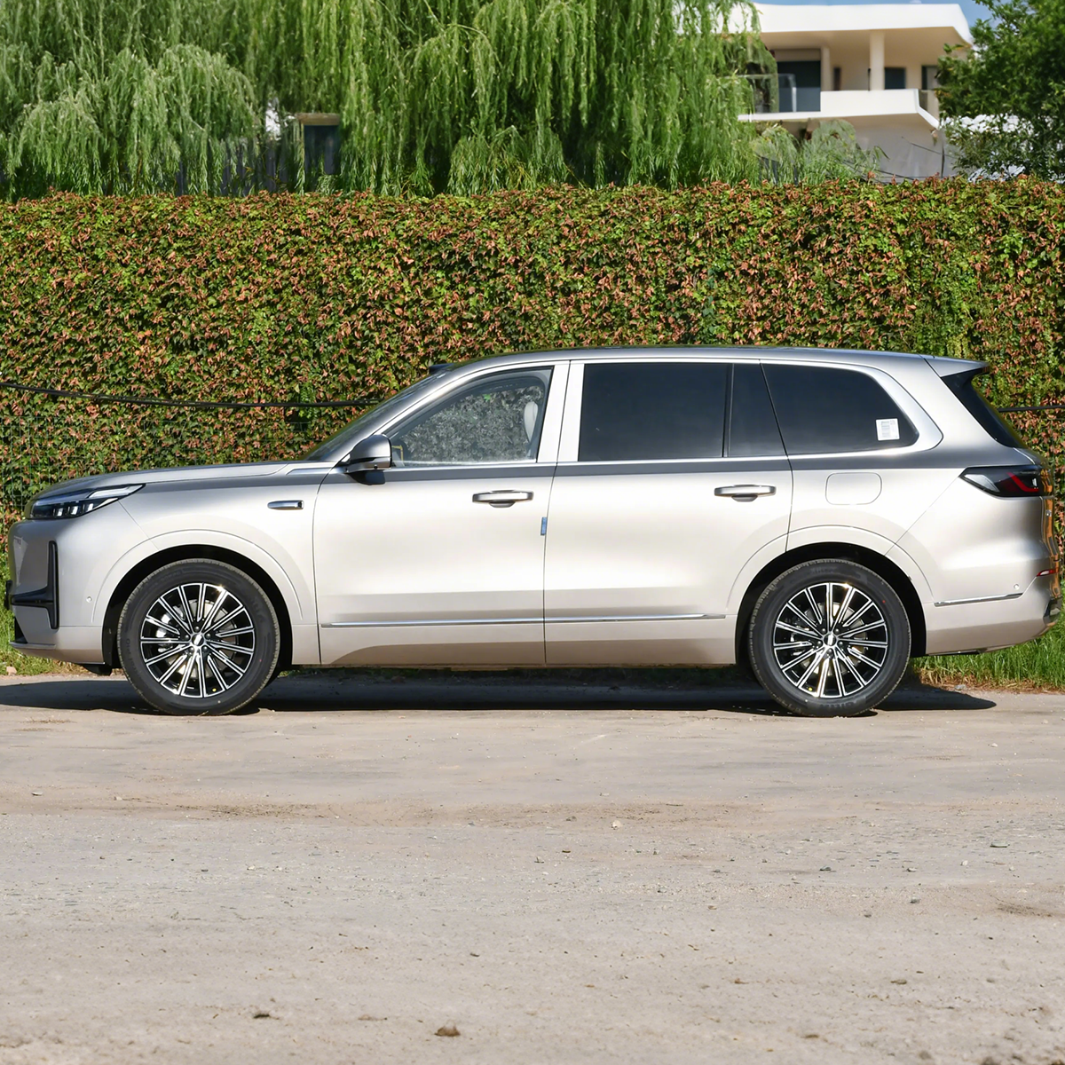 2025 Galaxy M9 Hybrid SUV