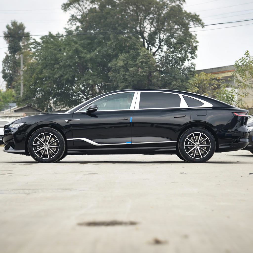 2024 Voyah Passion PHEV 4WD Hybrid Sedan — BFHC Auto Export