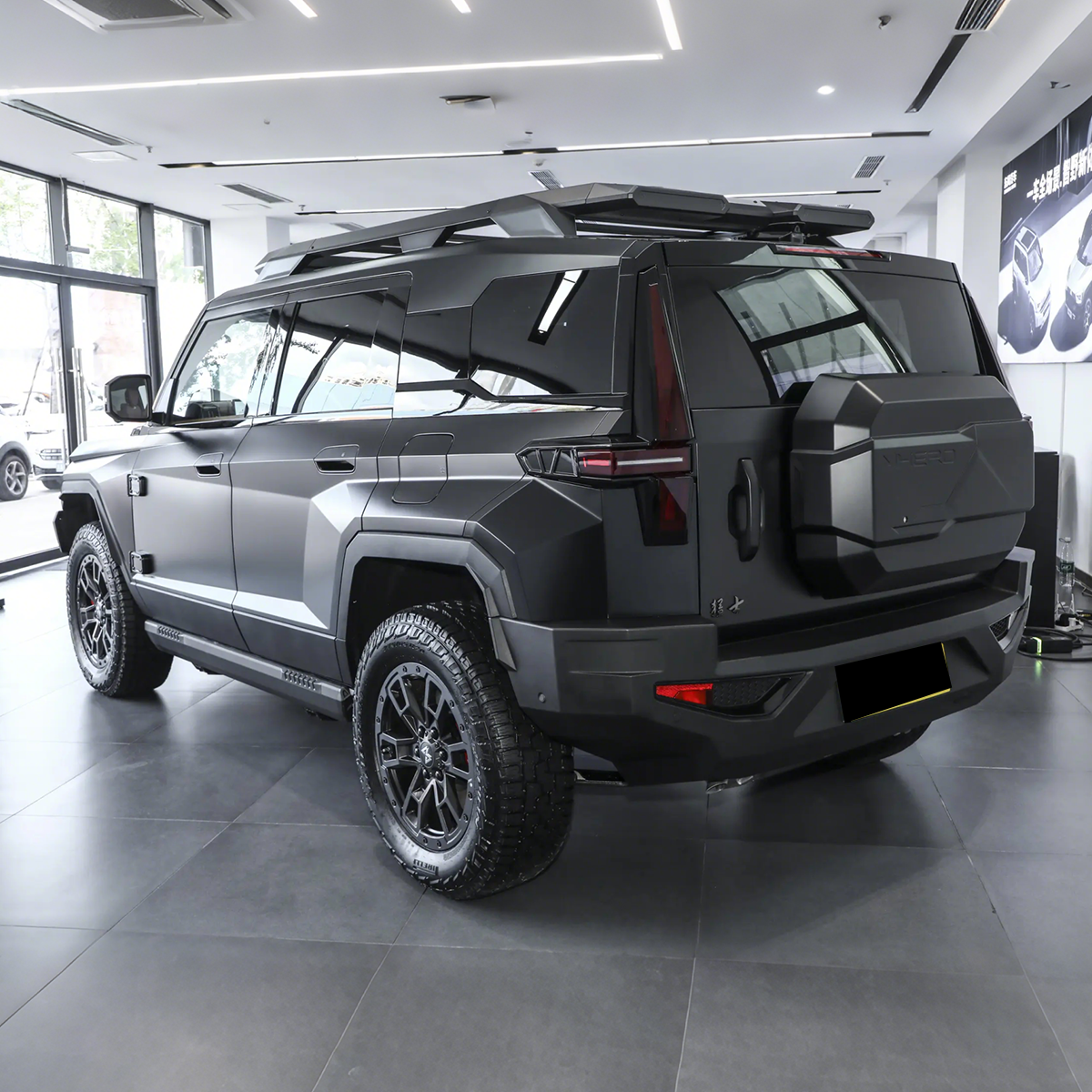 2025 Mhero 917 Hybrid SUV