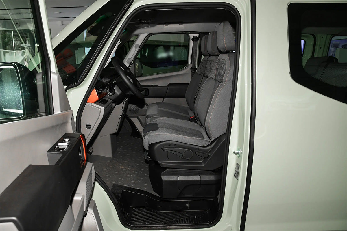 Geely Farizon Yucheng Farizon low roof cargo van - BFHC Auto Export