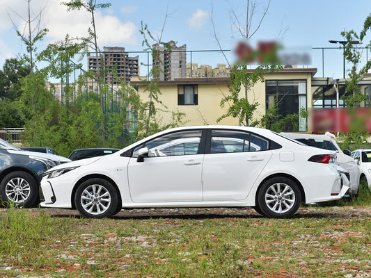 تويوتا كورولا 2024 هجينة ذكية 1.8 لتر E-CVT إصدار النخبة