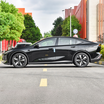 2025 Deepal SL03 Hybrid Sedan