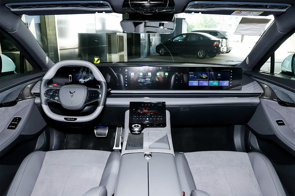 2024 Voyah Passion PHEV 4WD Hybrid Sedan — BFHC Auto Export