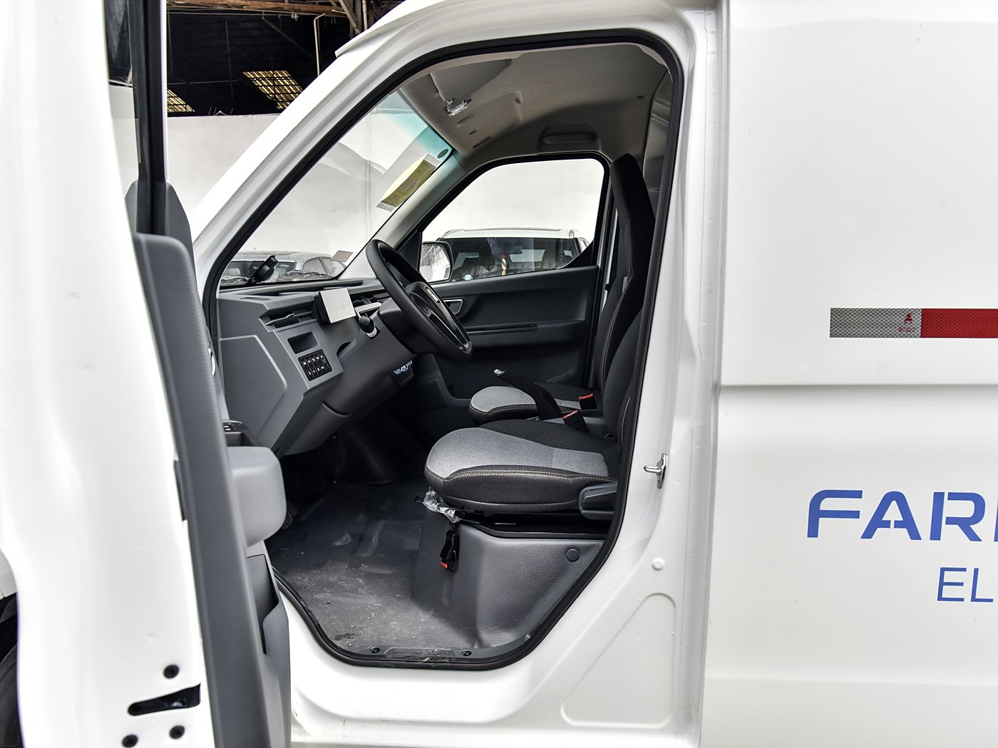 Geely Farizon-F6E