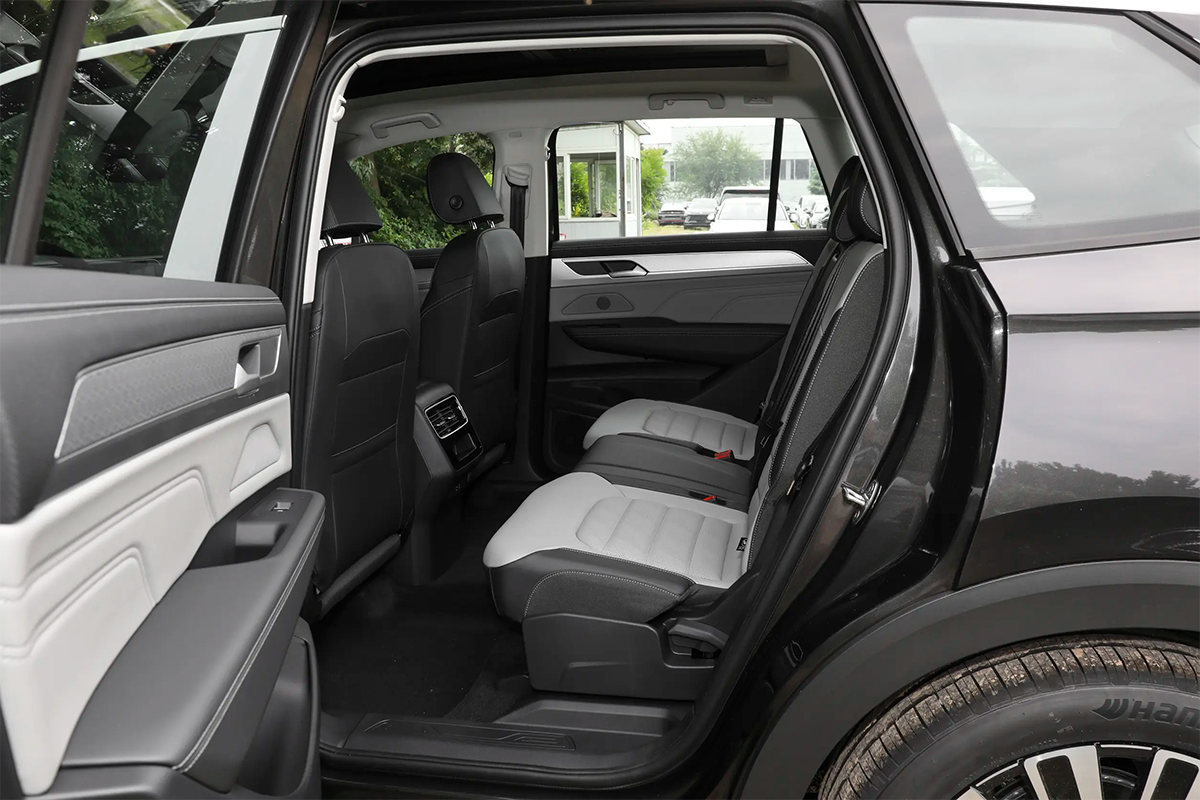 2025 VW Tavendor 330TSI 2WD