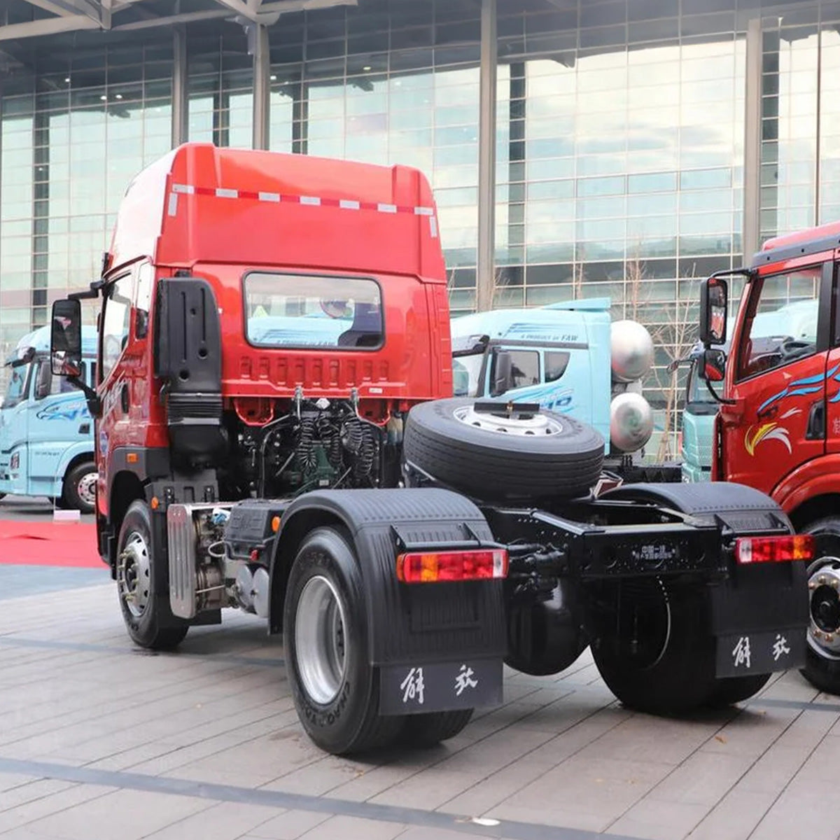 Qingdao  FAW Jiefang JK6 350 HP 4x2 Tractor Truck (457 Axle)