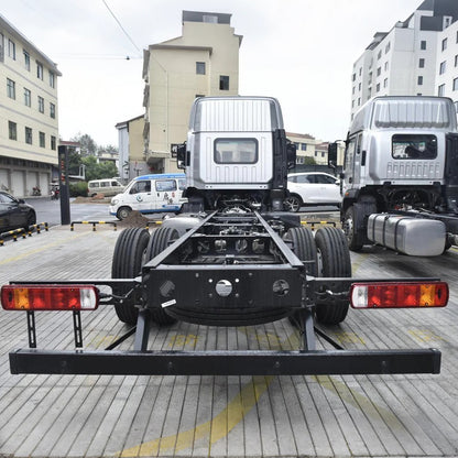 Foton Eurocargo R Series 240 hp 4x2 8.6-meter box truck