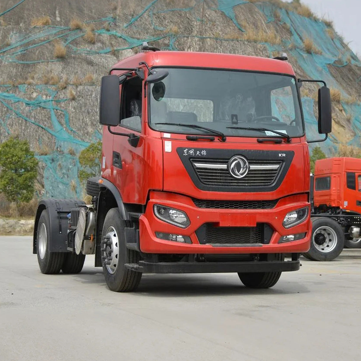 Dongfeng Tianjin KR 4.8L Diesel 240hp 4×2 Fast 8-speed Tractor Truck