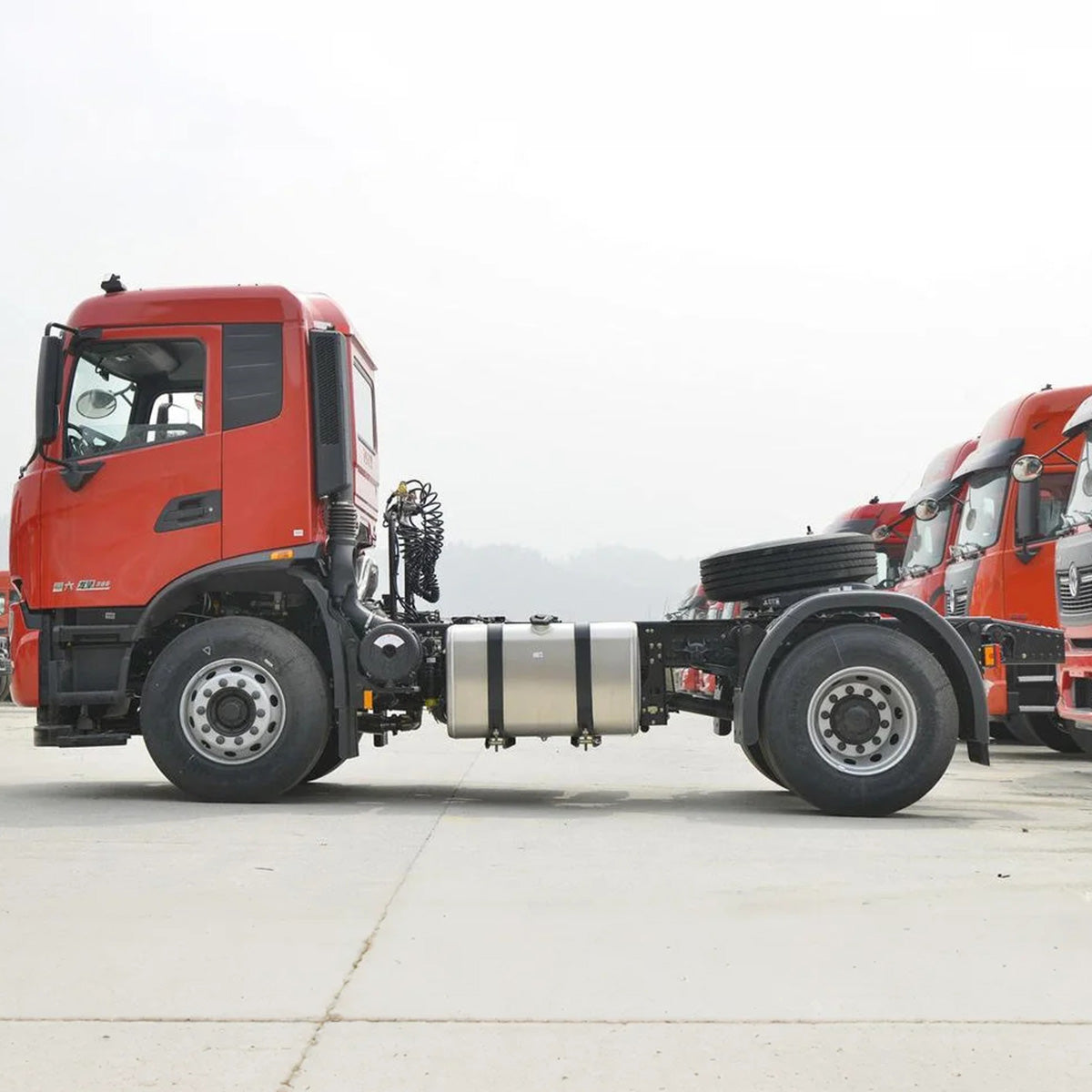 Dongfeng Tianjin KR 4.8L Diesel 240hp 4×2 Fast 8-speed Tractor Truck