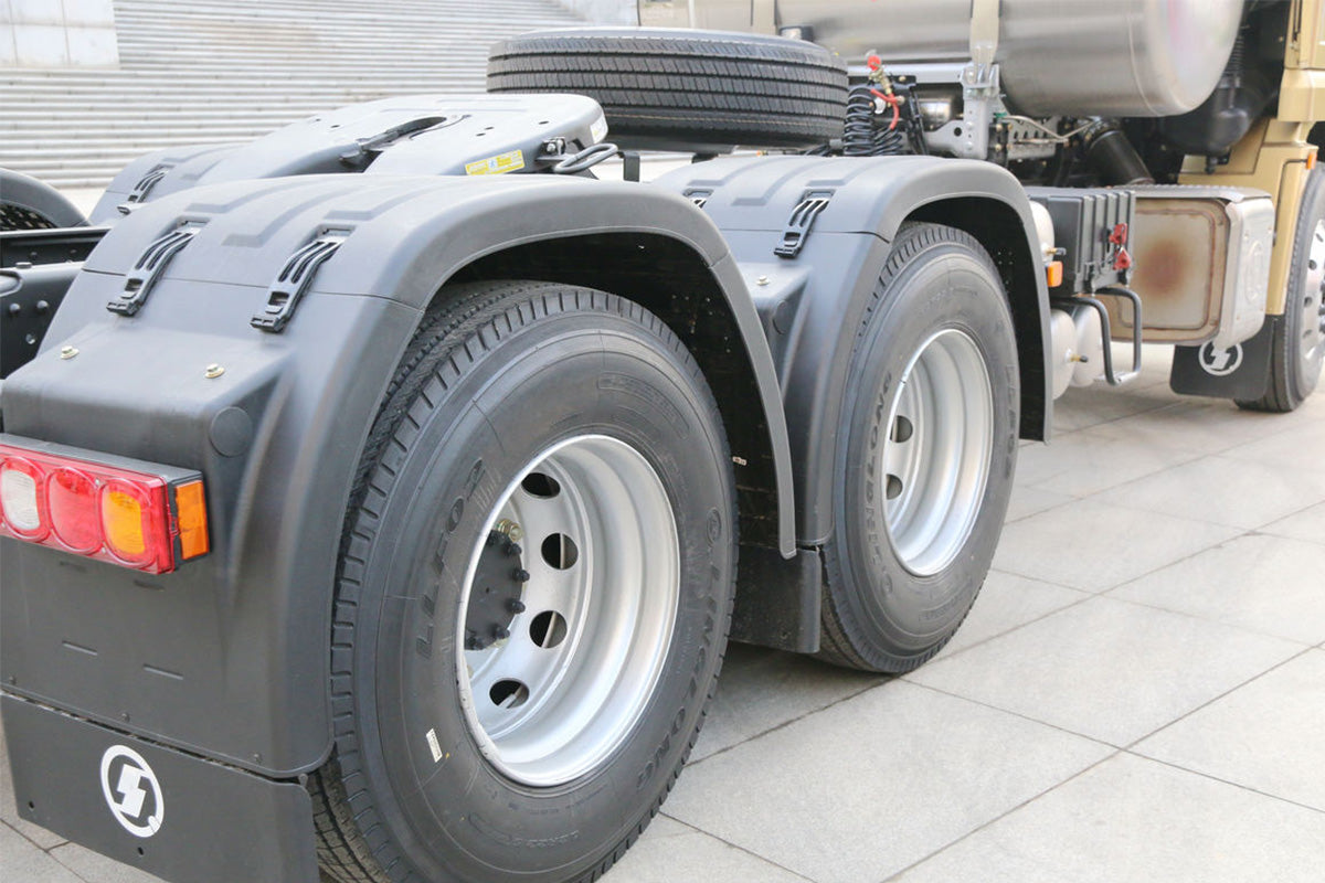 Shacman Heavy-Duty Trucks Delong X3000 460-HP 6×4 LNG Tractor (China VI)