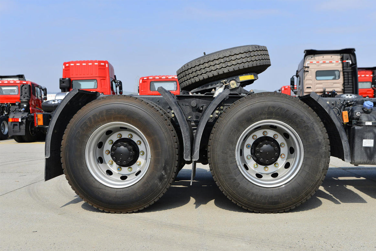 Dongfeng Tianlong Vl 480HP 6X4 Second Hand Flat-Top Cab Heavy Tractor Truck Price