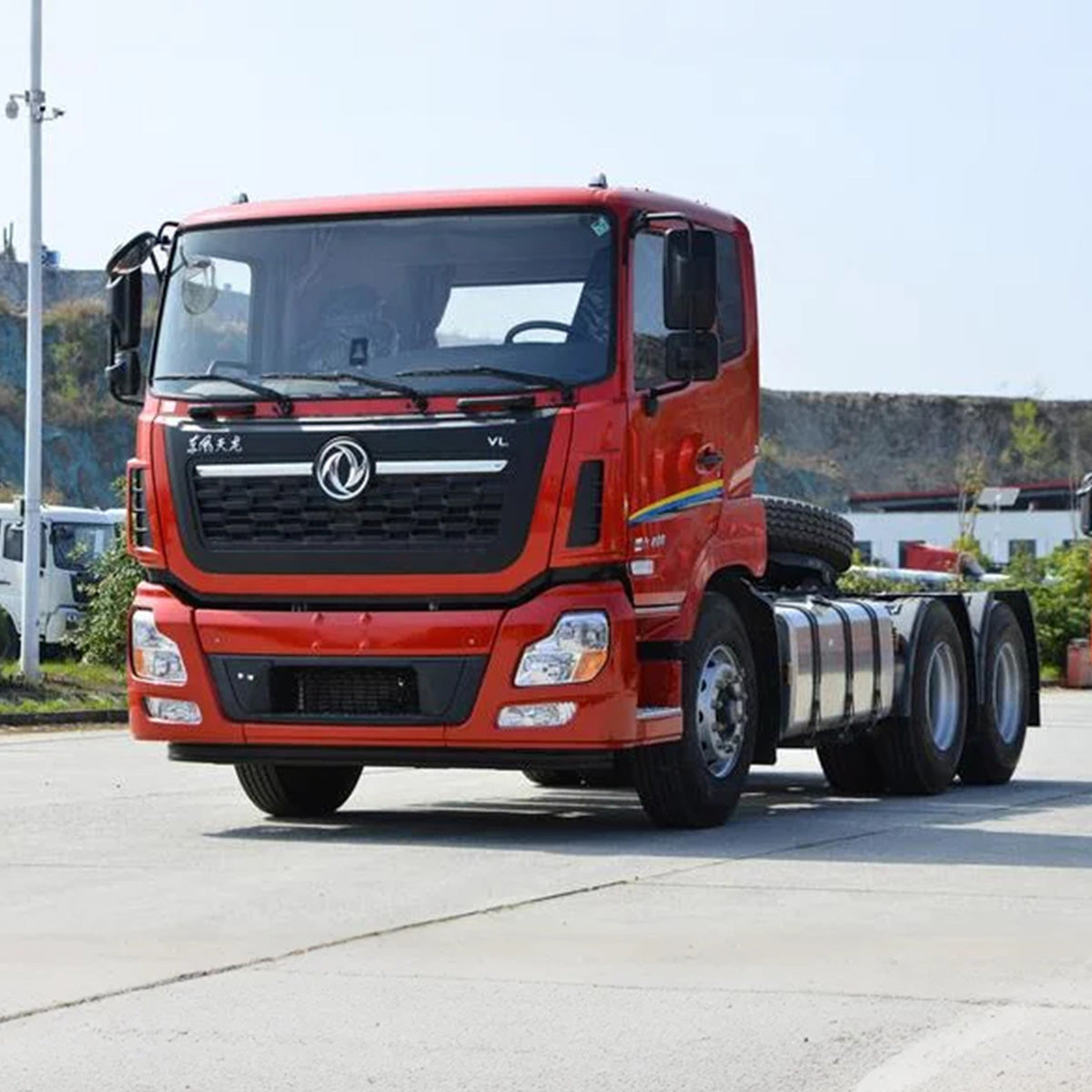 Dongfeng Tianlong Vl 480HP 6X4 Second Hand Flat-Top Cab Heavy Tractor Truck Price